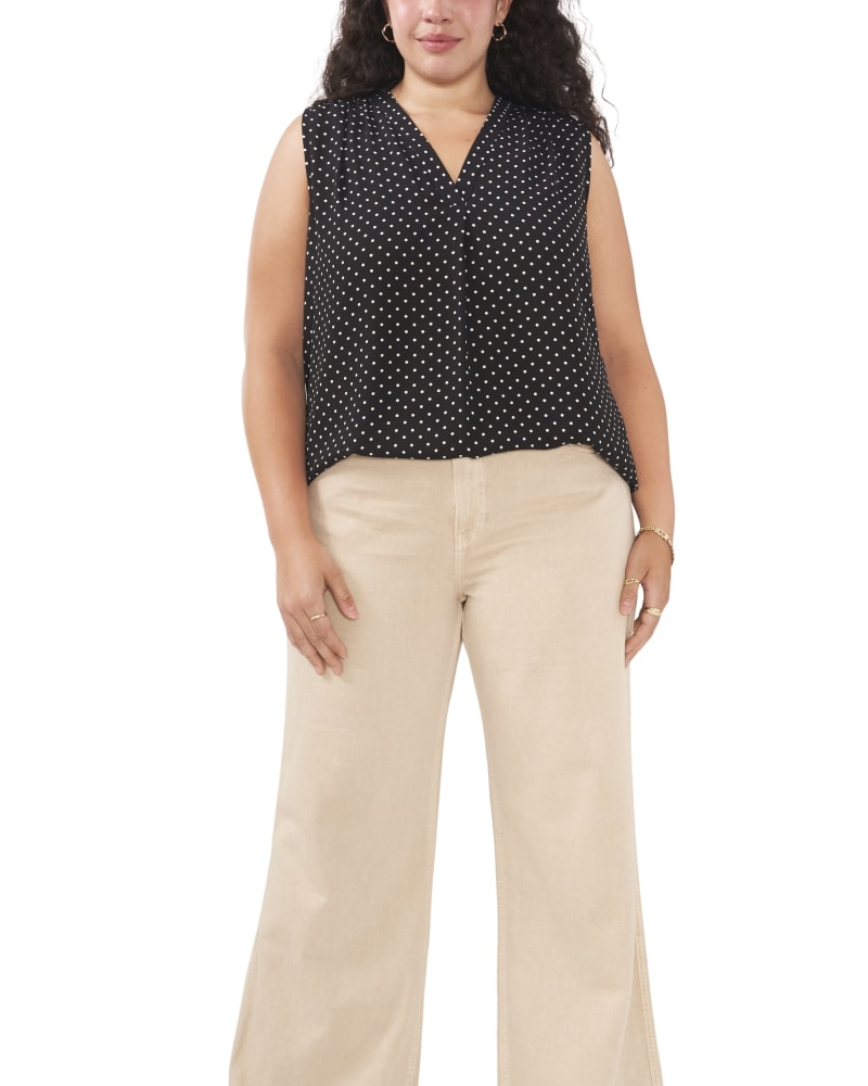 Front of a model wearing a size 1X Sheila Poetic Dots Blouse in RICH BLACK by Vince Camuto. | dia_product_style_image_id:261944